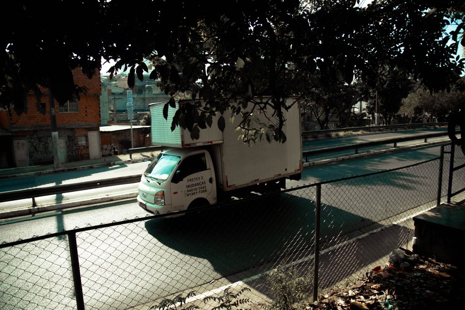 Quick Ship Aluminum Fencing: What to Know About Fast-Turnaround Orders in New Orleans